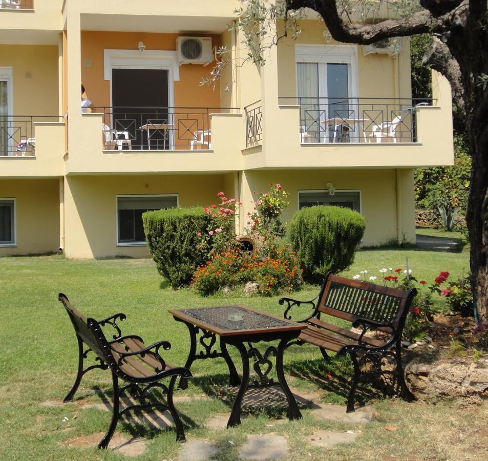Nostos Studios Golden Beach Chrisi Ammoudia Exterior foto