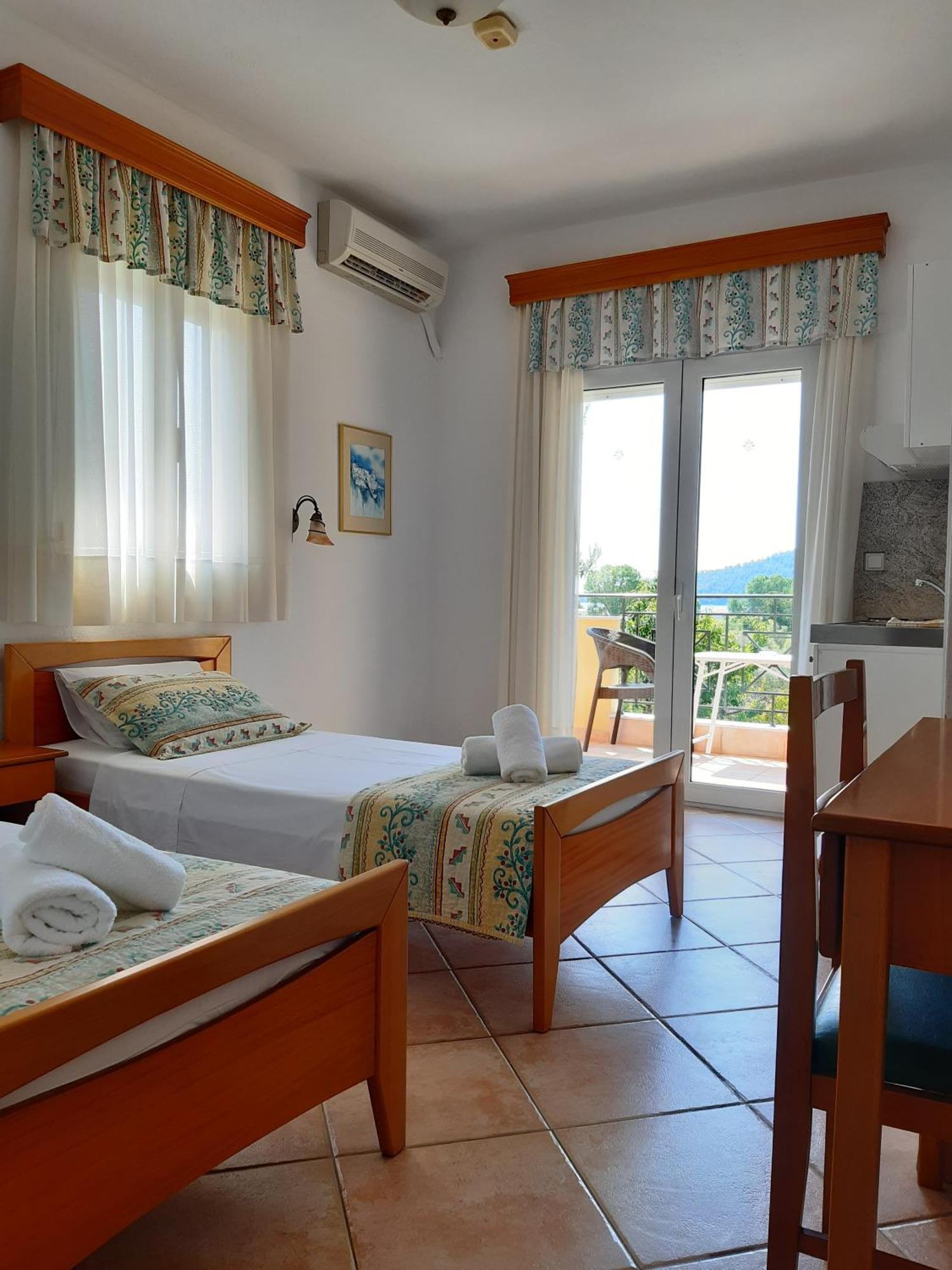 Nostos Studios Golden Beach Chrisi Ammoudia Zimmer foto